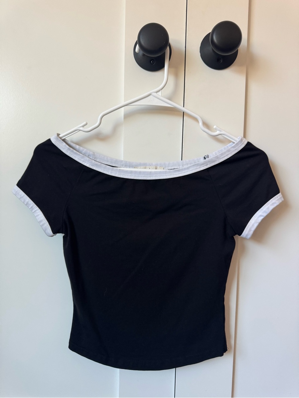 Boutique Black White Contrast Boat Neck Fitted Top